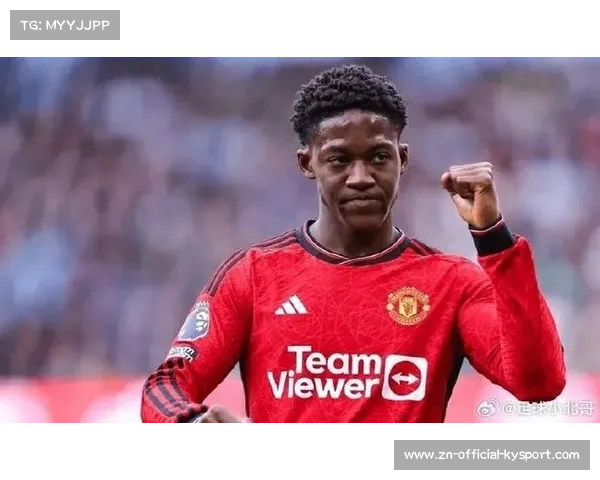 官方：曼联与青训小将梅努续约至2031年